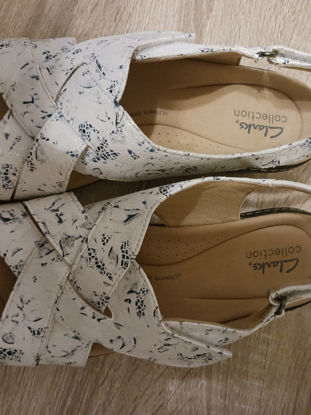 Clarks Merliah Echo Blue/White Floral Adjustable Slingback Low Profile Wedges - Picture 2 of 12